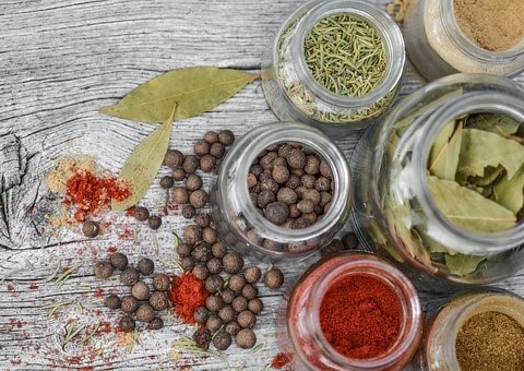 10 Common Herbs and Spices and Benefits That Will Surprise You