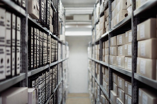 Consider before Choosing Shoes for Working in a Warehouse