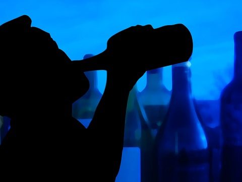 Alcohol abuse is closely correlated with depression